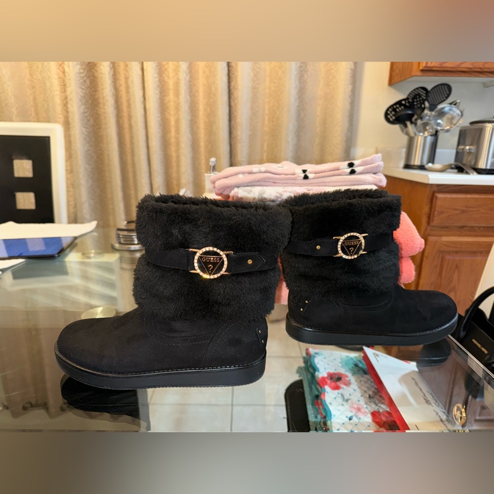 Black Guess boots size 7